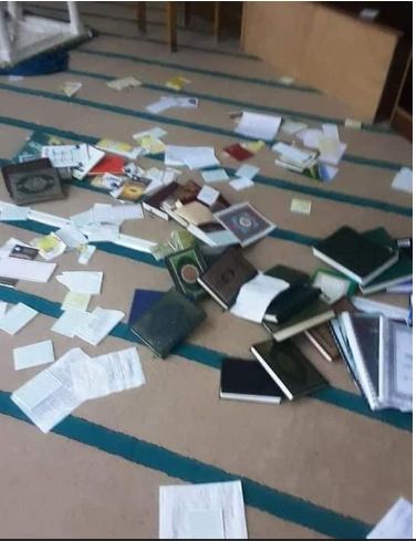 سرقا معدات بناء الجامع ثم لاذا بالفرار !